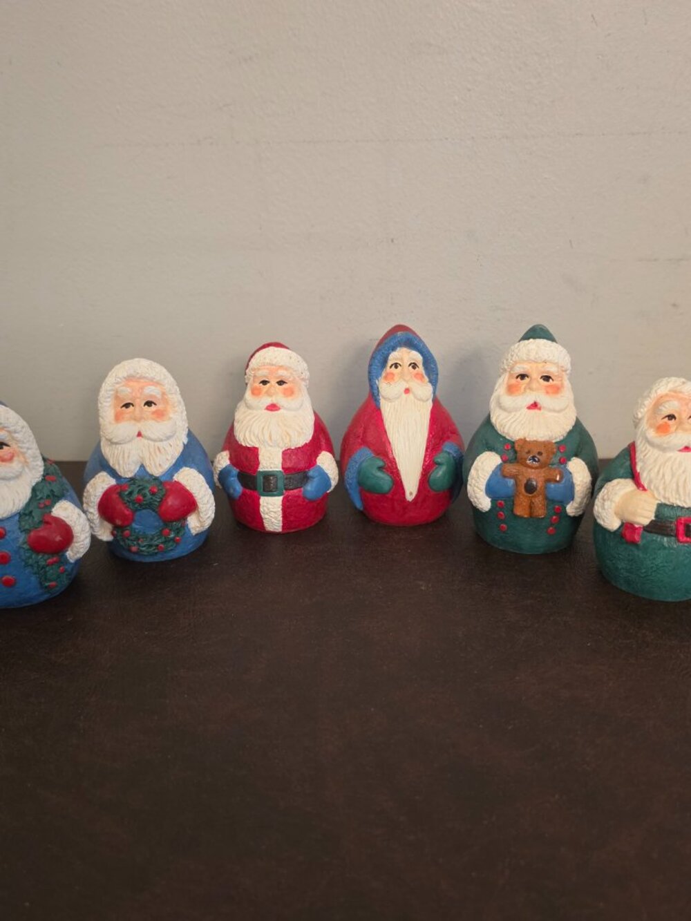 Roly Poly Santa Figures Kit#21509 by Accents Unlimited is a colorful figurine